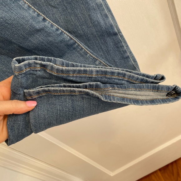 Levi’s High Waisted Flared Leg Jeans - Picture 4 of 16